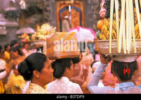 L'Océanie, l'INDONÉSIE, Bali, le lac Tamblingan. Pura Gubug Temple. Banque D'Images