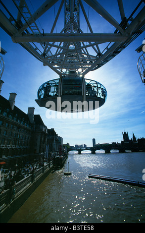 L'Angleterre, Grand Londres, Londres. Une vue de l'une des capsules sur le BA London Eye. Banque D'Images