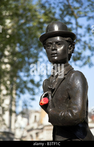 L'Angleterre, Londres, Statue de Charlie Chaplin à Leicester Square, au coeur du West End de Londres. Banque D'Images