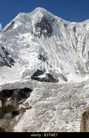 La montagne de Pobeda dans les hautes montagnes du Tian Shen du Kirghizistan est le plus au nord de 7000m pic dans le monde Banque D'Images