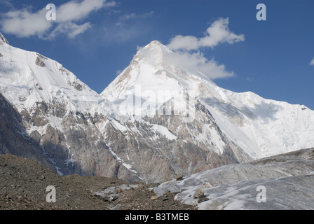 La montagne de Kan Tengri dans les hautes montagnes du Tian Shen du Kirghizistan est le plus au nord de 7000m pic dans le monde Banque D'Images