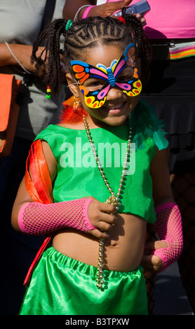 La Martinique. Antilles françaises. West Indies. Fort-de-France. Jeune fille habillé en costume martiniquais pendant le carnaval. Banque D'Images