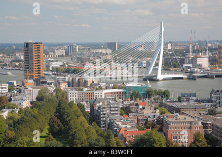 Vue sur l'horizon de Rotterdam à partir de la tour Euromast, Rotterdam, Pays-Bas Banque D'Images