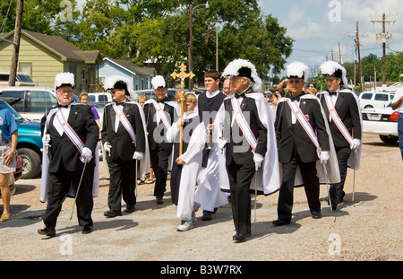 Chevaliers de Colomb pour station d'approche bénédiction de la flotte au cours du Festival de la crevette Delcambre LA Aug 17 2008 Banque D'Images