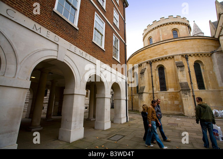 UK, Londres. Temple Church comme présenté dans le film Da Vinci Code de Dan Brown. Banque D'Images