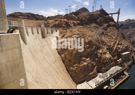 Les touristes à la recherche de l'Hoover Dam. Banque D'Images