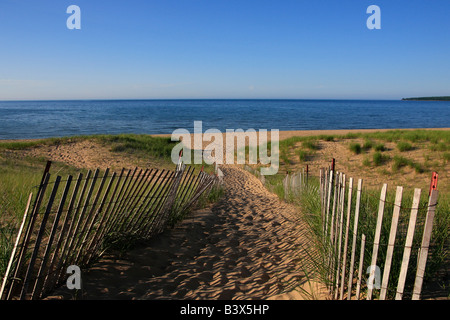 Vue de la plage d'AuTrain du lac supérieur américain à Michigan mi Upper Peninsula aux États-Unis États-Unis d'Amérique d'en haut personne horizontal haute résolution Banque D'Images