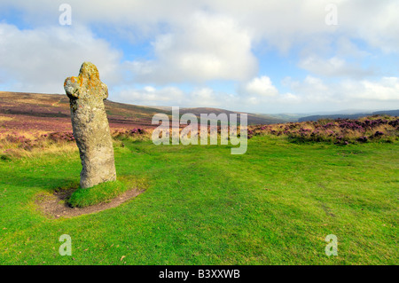 L'ancien monument en granit de Bennetts Croix sur Dartmoor National Park dans le sud du Devon en Angleterre Banque D'Images