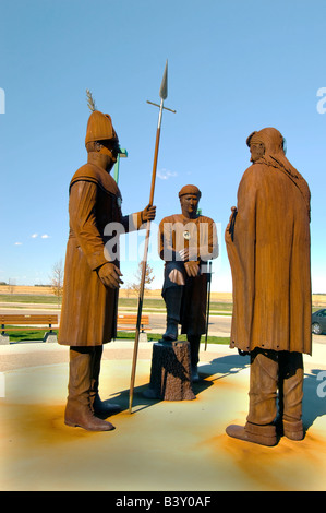 Des statues de Lewis et Clark et chef Sheheke au Lewis and Clark Interpretive Center, près de Fort Mandans, Dakota du Nord Banque D'Images