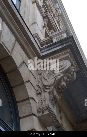 Détails art nouveau d'origine sur les bâtiments autour de la ville de Bruxelles, Belgique Banque D'Images