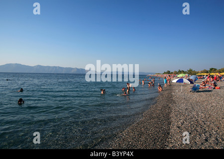 Grèce PEFKI EUBÉE LA PLAGE PRINCIPALE Banque D'Images