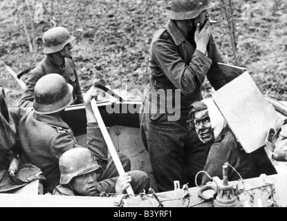 Evènements, deuxième Guerre mondiale / seconde Guerre mondiale, Russie 1942 / 1943, soldats de la division Panzer Grenadier 'Grossdeutschland' dans un véhicule de combat blindé pendant un combat, été 1943, Banque D'Images