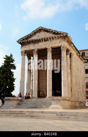 Temple d'Auguste à Pula en Istrie, République de Croatie, l'Europe de l'Est Banque D'Images