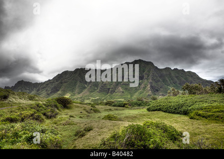 Kualoa Ranch Koolau Range près de l'océan Pacifique Oahu Hawaii USA Banque D'Images