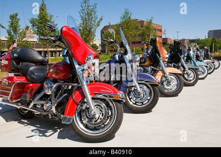 Motos Harley-Davidson alignés Banque D'Images