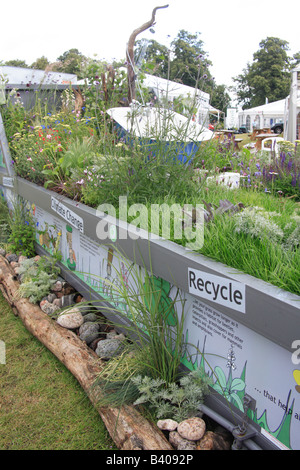 Hampton Court Flower Show 2007 dans le jardin de la faune d'un skip Banque D'Images