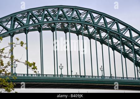 Le Tyne Bridge sur la rivière Tyne, reliant Newcastle upon Tyne et Gateshead, Tyneside, UK Banque D'Images