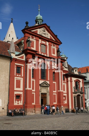 L'extérieur de la Basilique St George dans le château de Prague République tchèque, juin 2008 Banque D'Images