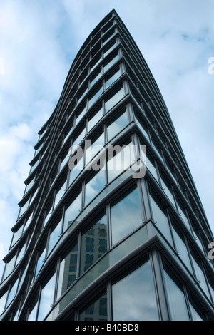 Portrait d'un immeuble de bureaux Banque D'Images