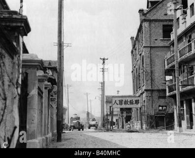 Géographie / voyages, Chine, politique, deuxième guerre sino-japonaise 1937 - 1945, rues de Pating, vers 1938, véhicules blindés japonais, XXe siècle, historique, baoting, tank, 1930, Banque D'Images
