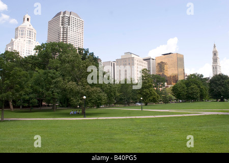 Le Hartford Connecticut ville vu de Bushnell Park Banque D'Images