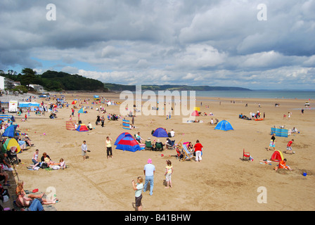 Vue sur la plage, la baie de Carmarthen, Tenby, Pembrokeshire, Pays de Galles, Royaume-Uni Banque D'Images