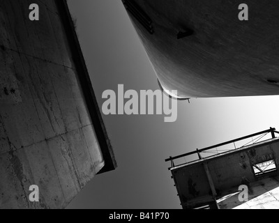 Un noir blanc Photographies de trois bâtiments industriels. Banque D'Images