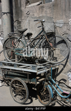 Vieux vélos sur un dray, Beijing, Chine Banque D'Images