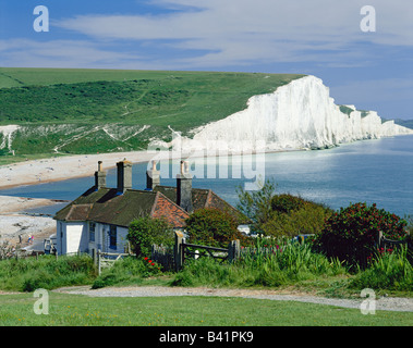 Seven Sisters, falaises de craie et chalets de garde-côtes, de Seaford Head, East Sussex, Grande-Bretagne, Angleterre, GB, Royaume-Uni, Sussex Downs Banque D'Images