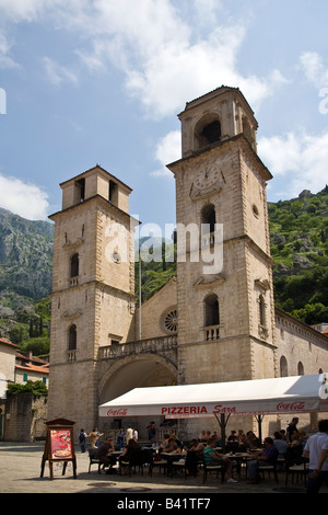 La Cathédrale de Saint Tryphon Kotor Baie de Kotor Monténégro Europe un site du patrimoine mondial de l'UNESCO Banque D'Images