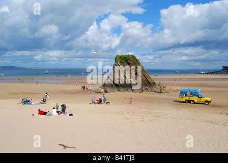 Vue sur la plage, la baie de Carmarthen, Tenby, Pembrokeshire, Pays de Galles, Royaume-Uni Banque D'Images