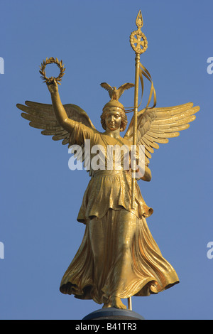 La colonne de la victoire surmontée par Victoria, la déesse de la victoire, Berlin, Allemagne Banque D'Images