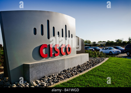 Vue oblique de Cisco sign in Milpitas, Californie Banque D'Images