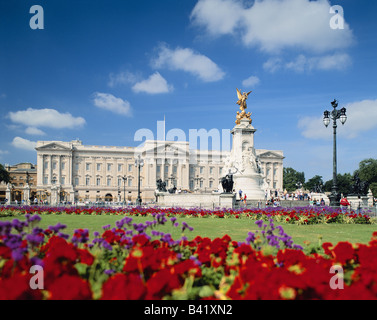 Le palais de Buckingham, le Mall, Londres, Angleterre, Royaume-Uni, Grande Bretagne, FR Banque D'Images