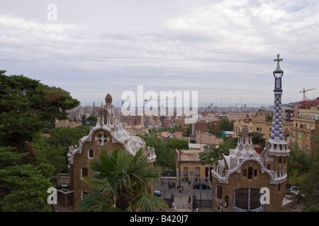 Vue de l'entrée du Parc Guell à Barcelone Espagne Banque D'Images