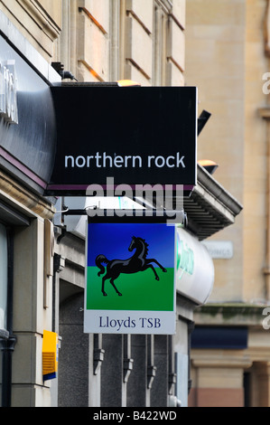 Lloyds TSB Bank ,Cheval Noir signe oscillante , Northern Rock Banque D'Images