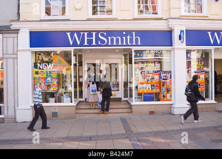 Marchand de WHSmith à Norwich, Norfolk, UK Banque D'Images