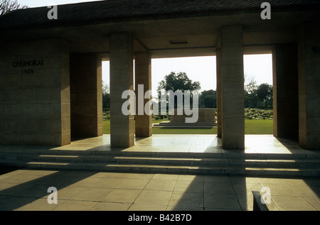 L'entrée de la Commonwealth War Graves au cimetière Chungkai, Thaïlande. Banque D'Images