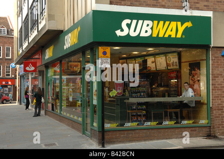 Magasin d'alimentation Métro à Shrewsbury Shropshire Banque D'Images