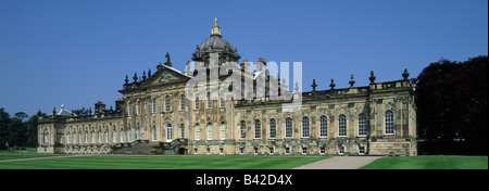 Castle Howard célèbre bâtiment historique classé logis seigneurial dans Yorkshire du Nord utilisés dans Brideshead film façade plein sud vue panoramique York England UK Banque D'Images