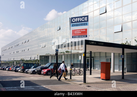 De laisser les bureaux Central Milton Keynes Buckinghamshire Banque D'Images