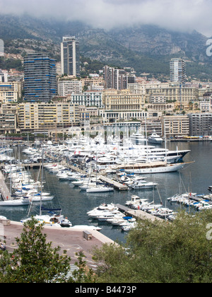 Vue sur le port de Monte Carlo sur la côte d'azur,Cote D'Azur Banque D'Images