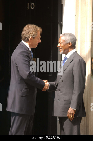 Tony Blair rencontre Kofi Annan, le Secrétaire général de l'ONU sur les mesures de No 10 Downing Street, Juin 2003 Banque D'Images