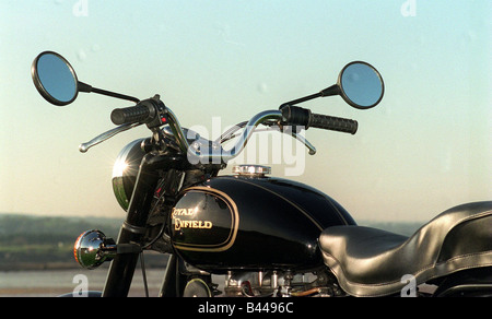 Royal Enfield Bullet indienne fabriqués Octobre 1998 miroirs siège réservoir Moto Banque D'Images