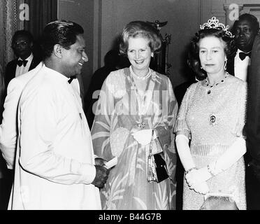 Margaret Thatcher MP Premier ministre avec la reine 1982 Banque D'Images