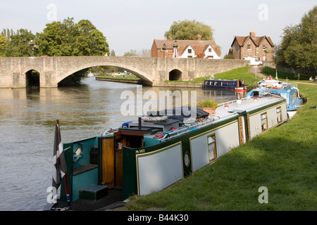 Burford Bridge River Thames Centre-ville d'Abingdon Oxfordshire england uk go Banque D'Images