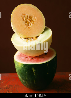 Pile d'une variété de melons Banque D'Images