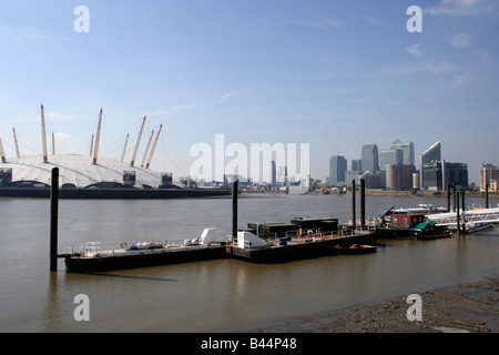 La Jetée de Trinity Buoy Wharf Banque D'Images