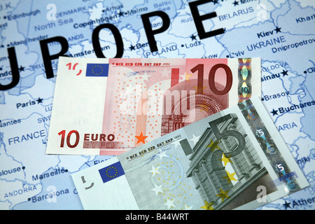 Concept de voyage d'Europe avec 10 et 5 euro note Banque D'Images