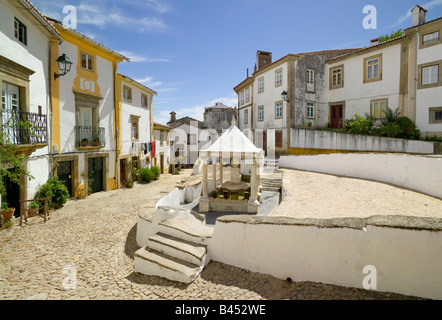 Le Portugal, l'Alentejo, district de Portalegre Castelo de Vide. La Fonte da Vila -.16e siècle fontaine dans le Quartier Juif Banque D'Images